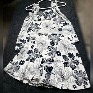 The Childrens Place Girls Size 5/6 Floral Black and White Dress Set.